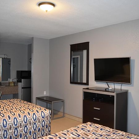 Woodfield Inn And Suites Yoakum Exterior foto